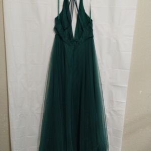 Elegant Emerald Backless Evening Gown